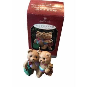 “Sister to Sister “Teddy Bears 1998 Hallmark Keepsake Tree Ornament Vintage!